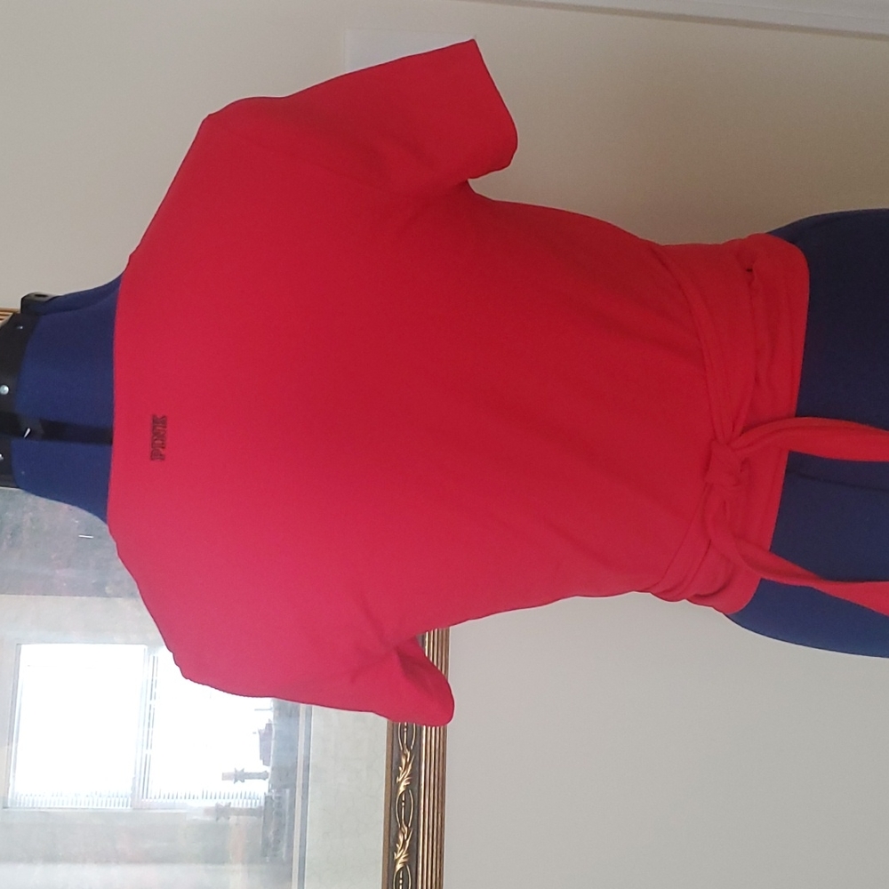 Gorgeous red wrap top from Victoria's secret pink collection - Picture 5 of 9